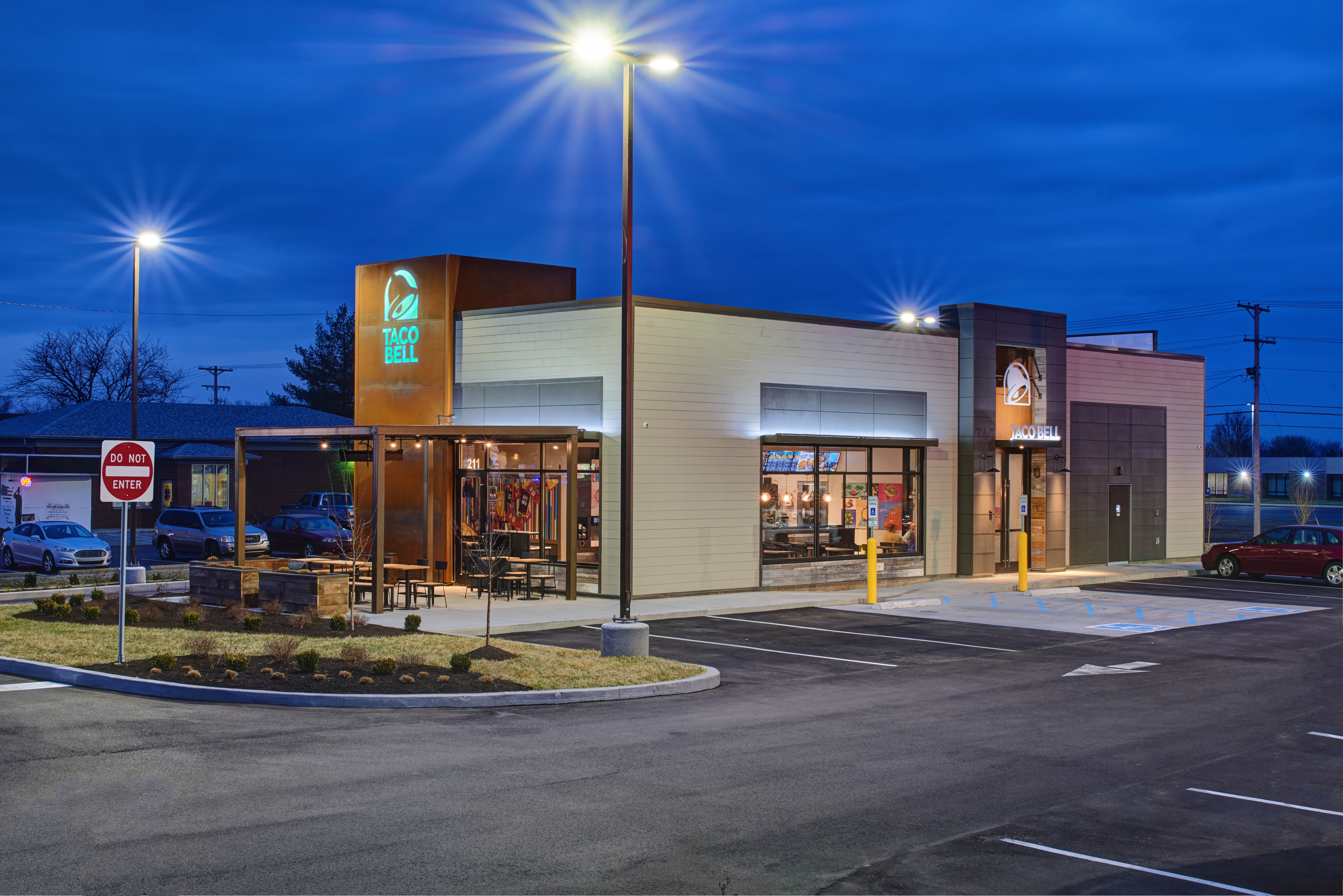Discover how Taco Bell's Luxe Value Menu has revolutionized the fast-food industry by offering premium items at lower prices, attracting diverse consumer segments.